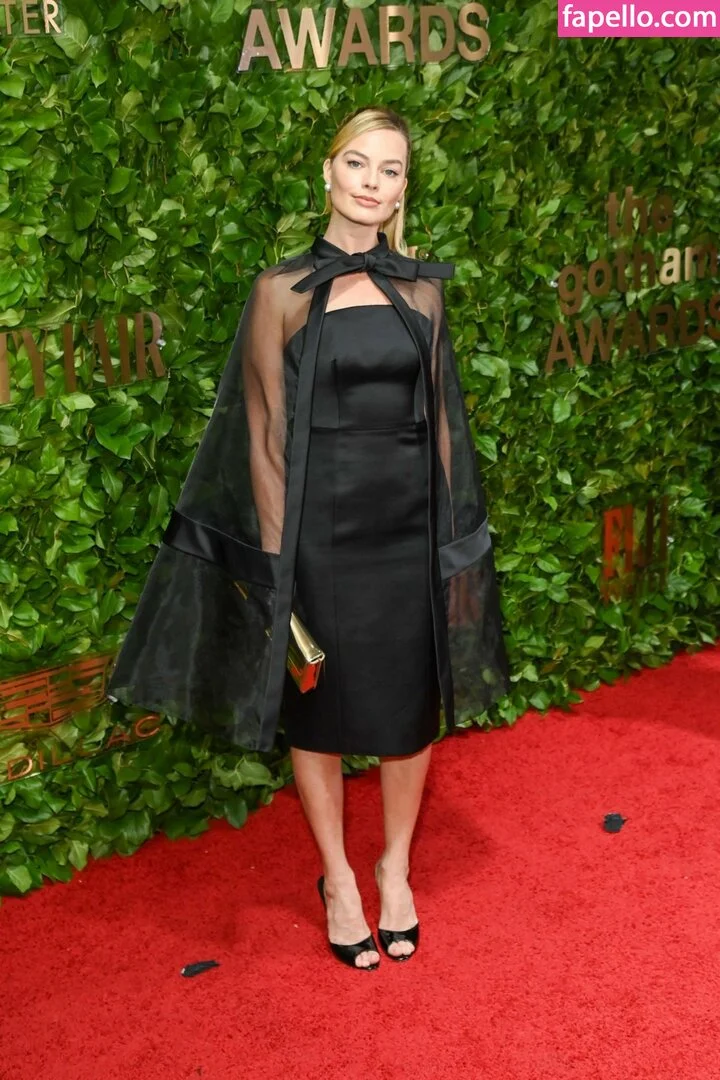 Margot Robbie Onlyfans Photo Gallery 