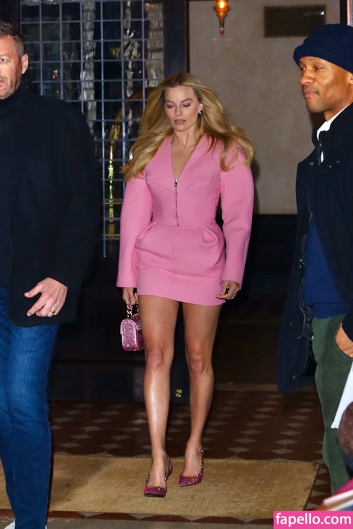 Margot Robbie Onlyfans Photo Gallery 