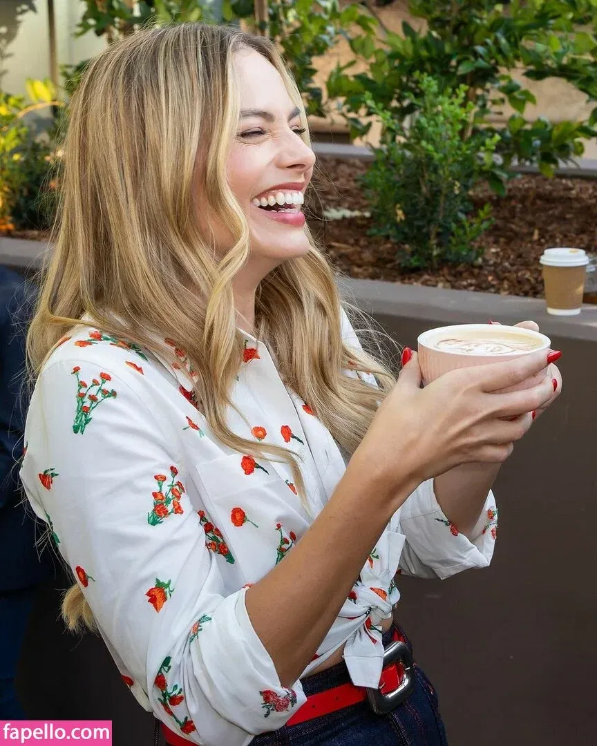 Margot Robbie Onlyfans Photo Gallery 
