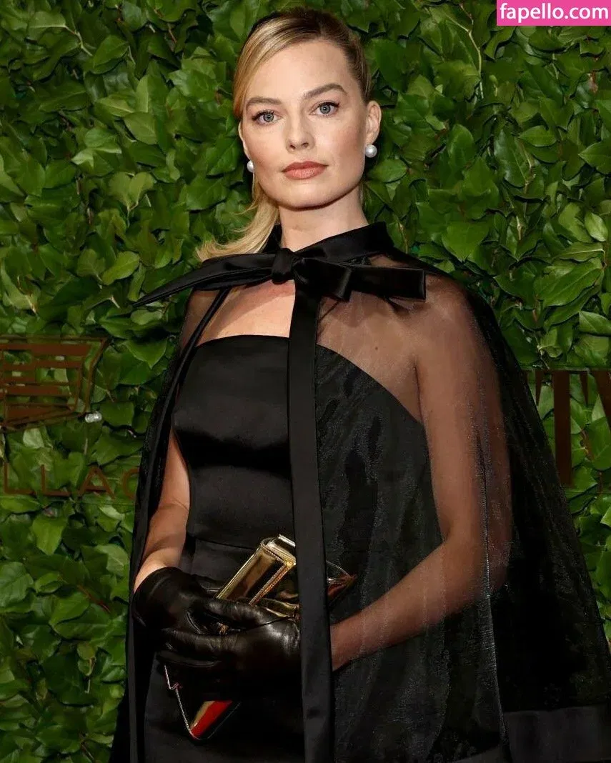 Margot Robbie Onlyfans Photo Gallery 