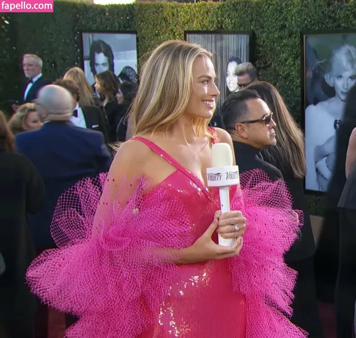 Margot Robbie Onlyfans Photo Gallery 