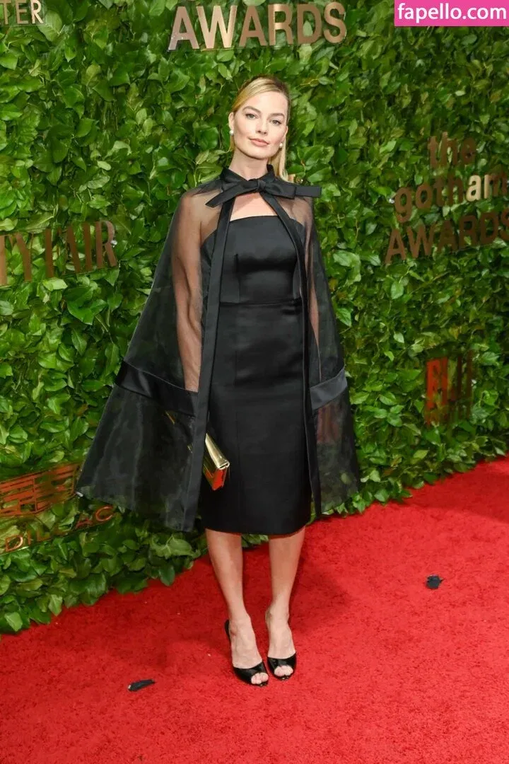 Margot Robbie Onlyfans Photo Gallery 