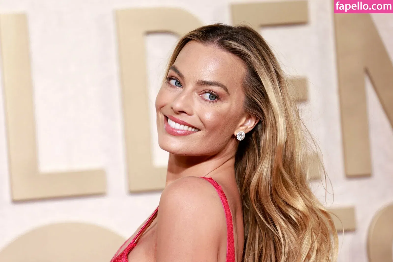 Margot Robbie Onlyfans Photo Gallery 