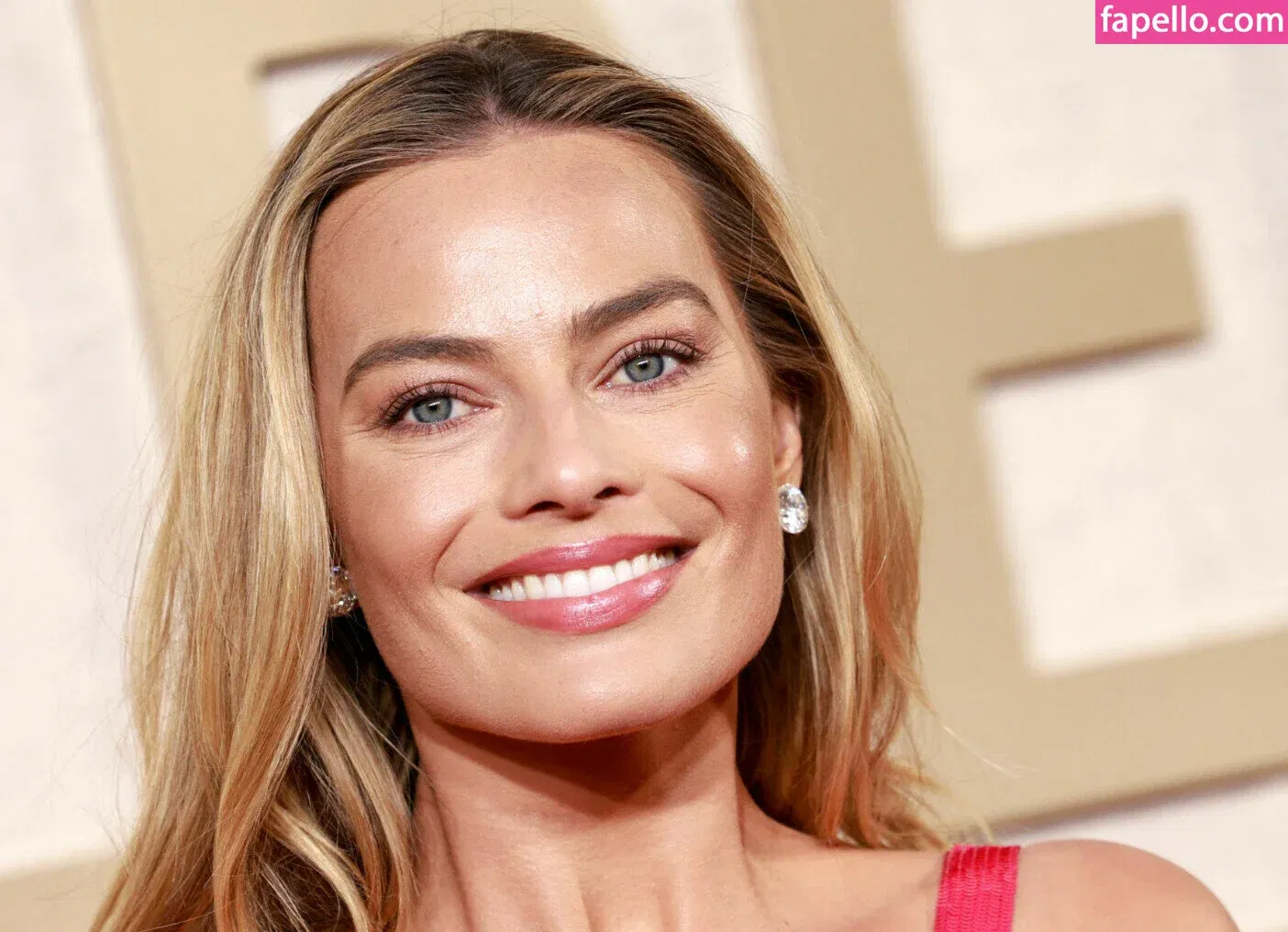 Margot Robbie Onlyfans Photo Gallery 