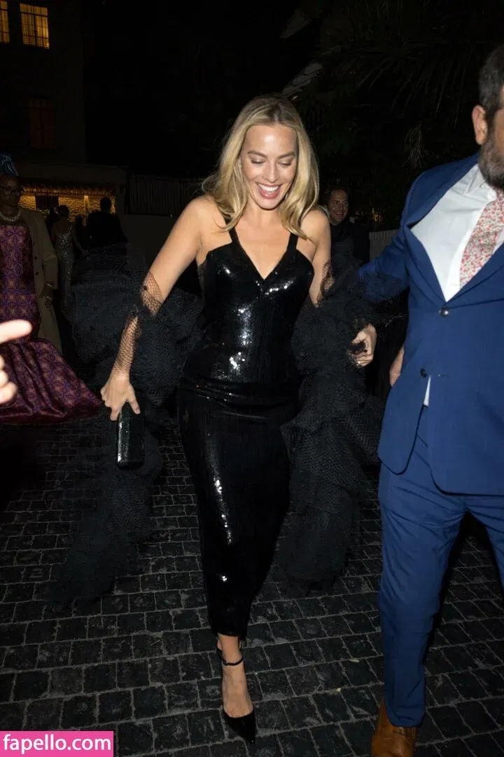 Margot Robbie Onlyfans Photo Gallery 