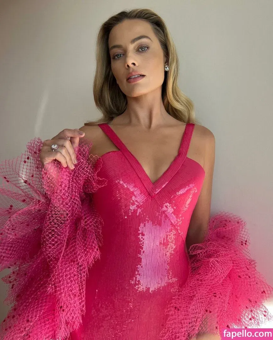 Margot Robbie Onlyfans Photo Gallery 