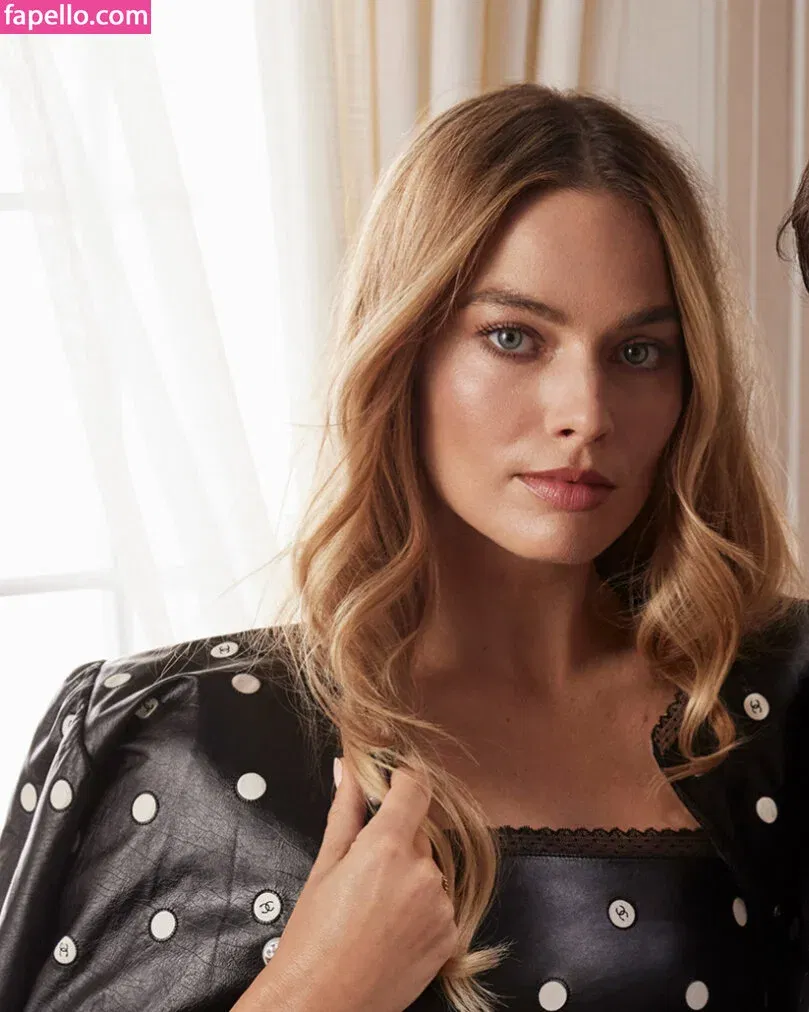 Margot Robbie Onlyfans Photo Gallery 