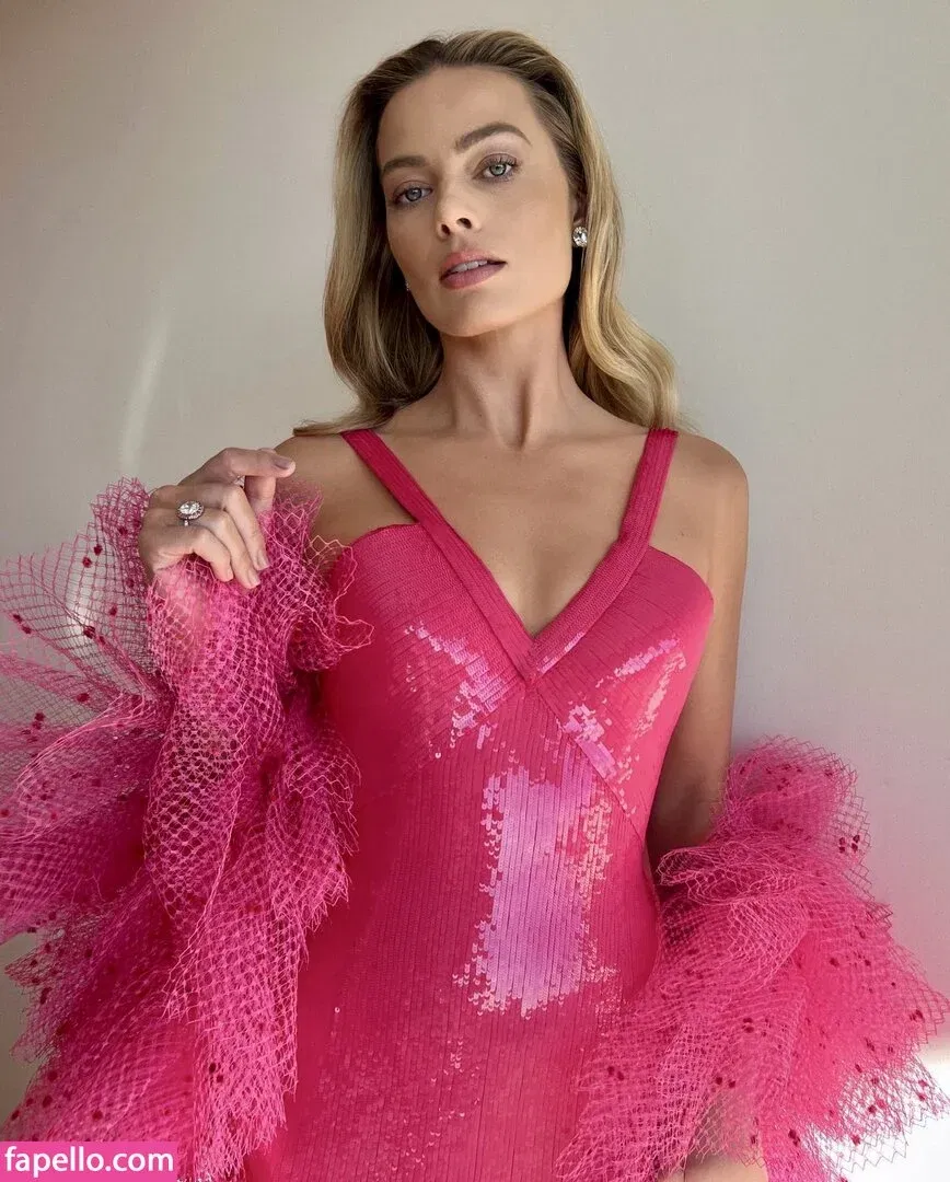 Margot Robbie Onlyfans Photo Gallery 