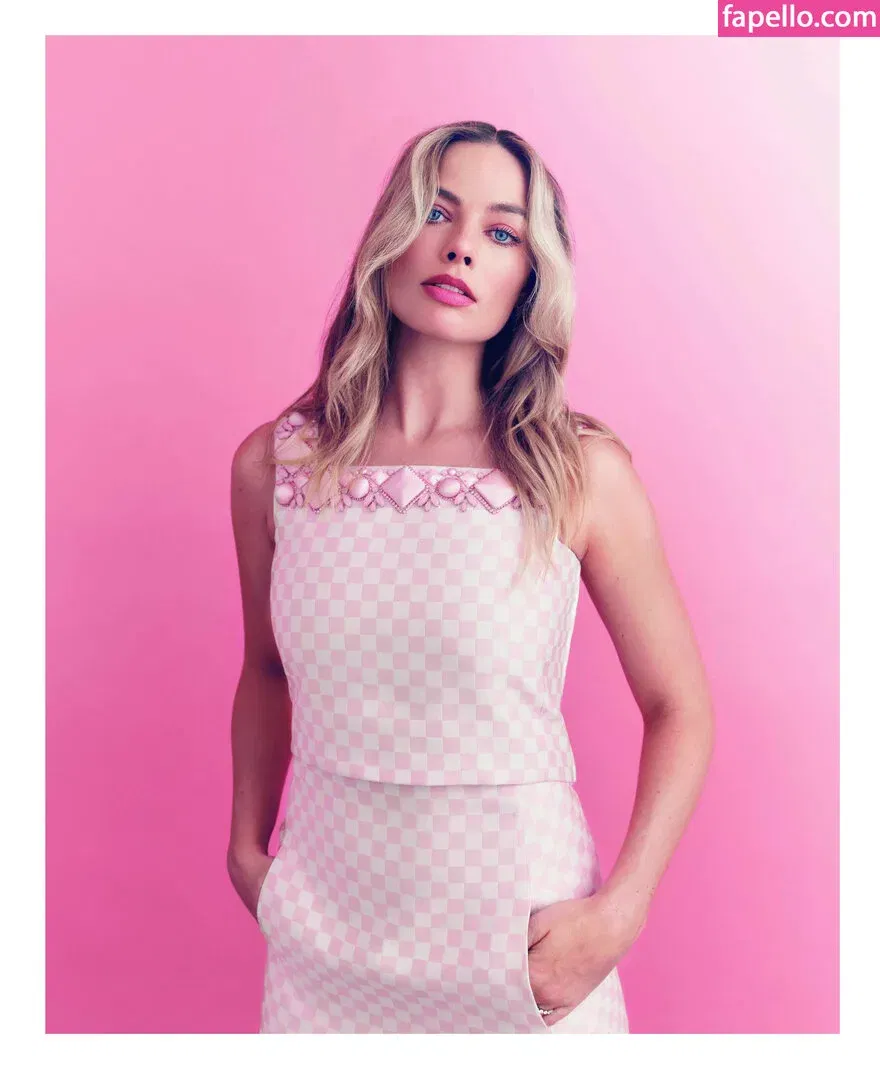 Margot Robbie Onlyfans Photo Gallery 