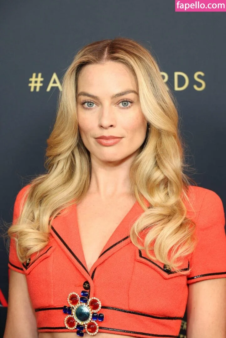 Margot Robbie Onlyfans Photo Gallery 