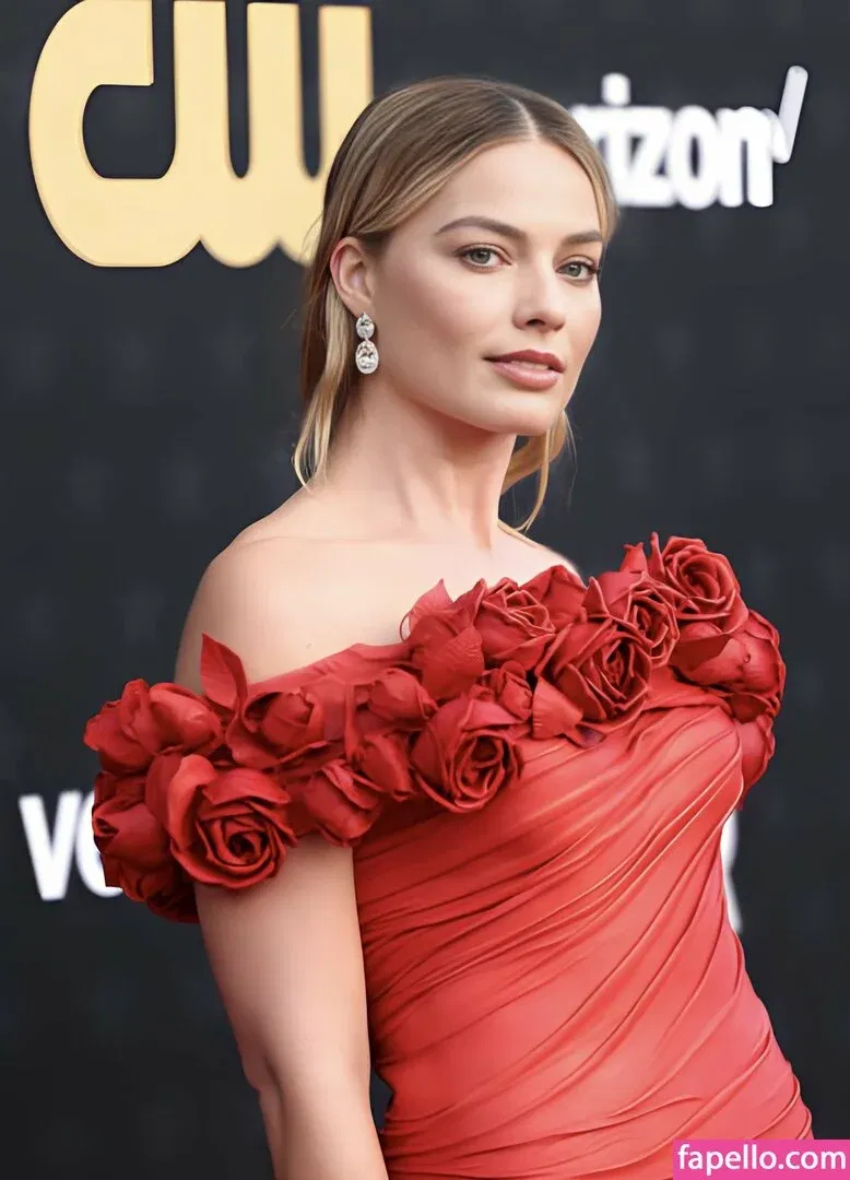 Margot Robbie Onlyfans Photo Gallery 