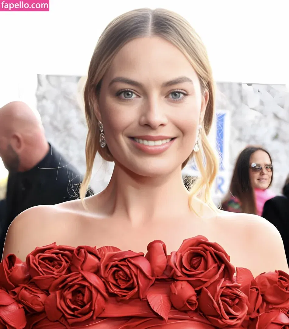 Margot Robbie Onlyfans Photo Gallery 