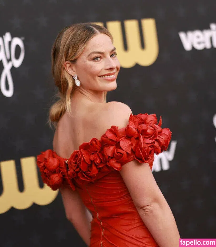 Margot Robbie Onlyfans Photo Gallery 