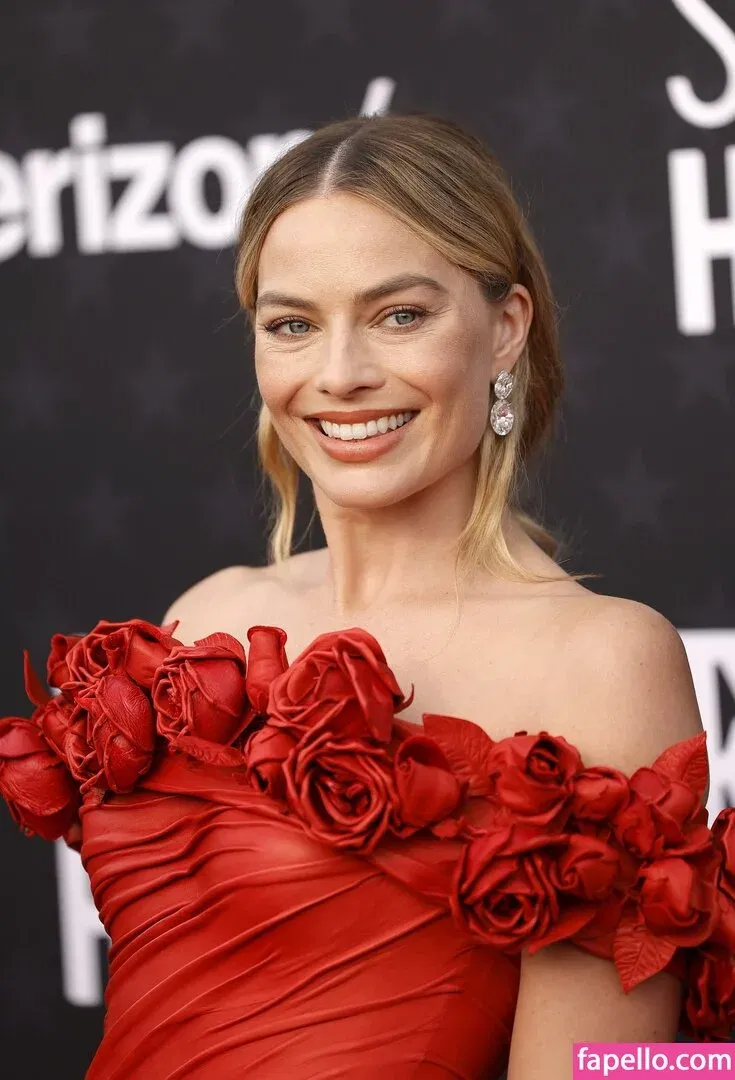 Margot Robbie Onlyfans Photo Gallery 