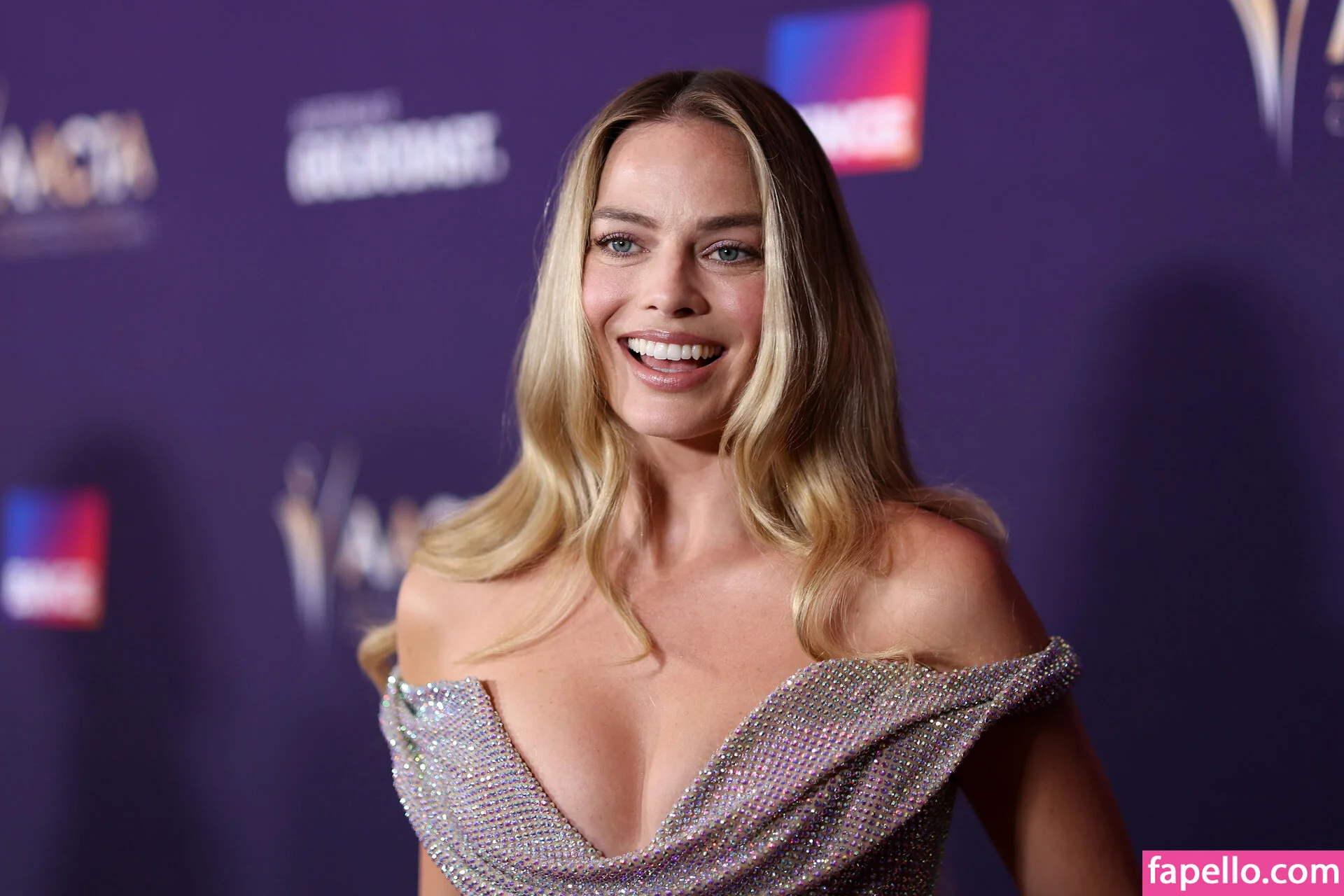 Margot Robbie Onlyfans Photo Gallery 