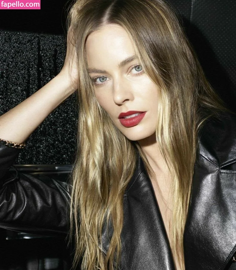 Margot Robbie Onlyfans Photo Gallery 