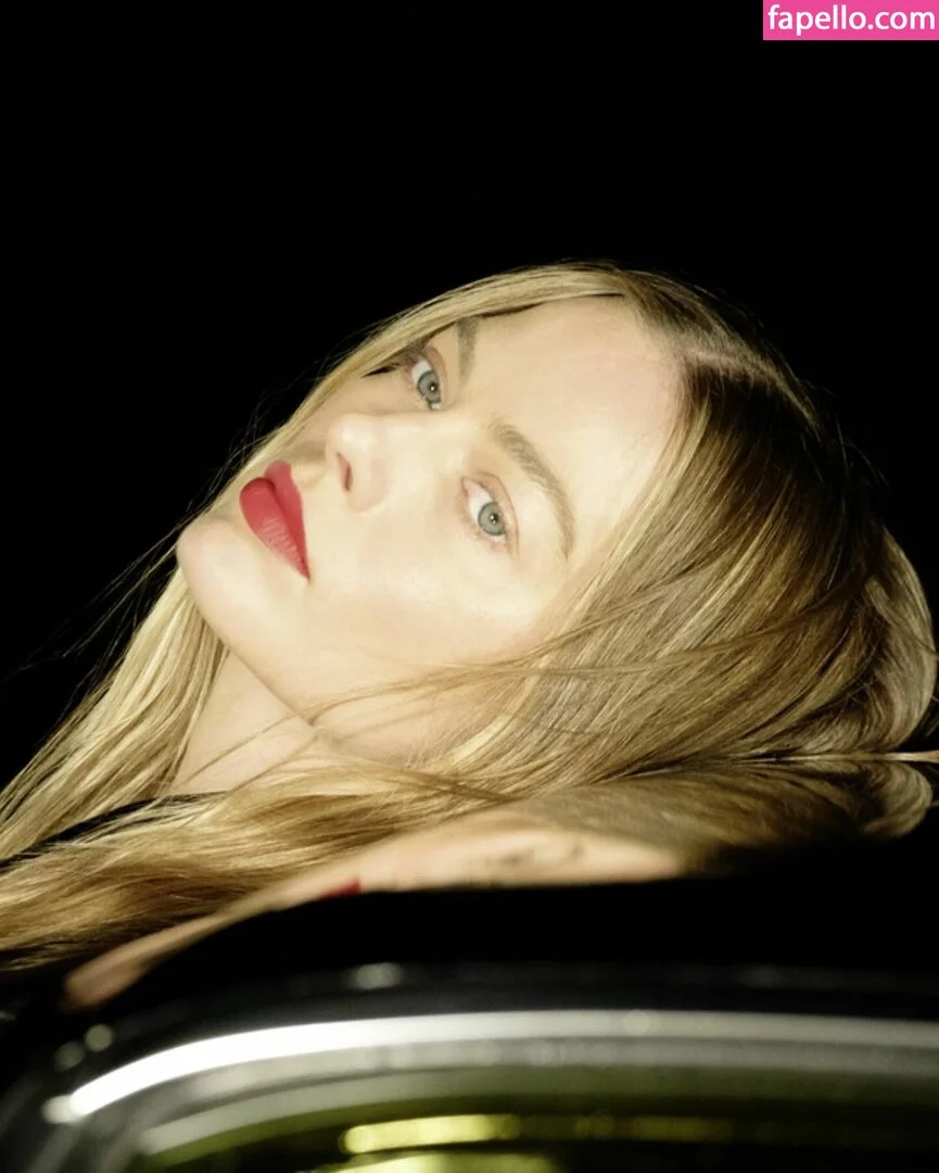 Margot Robbie Onlyfans Photo Gallery 