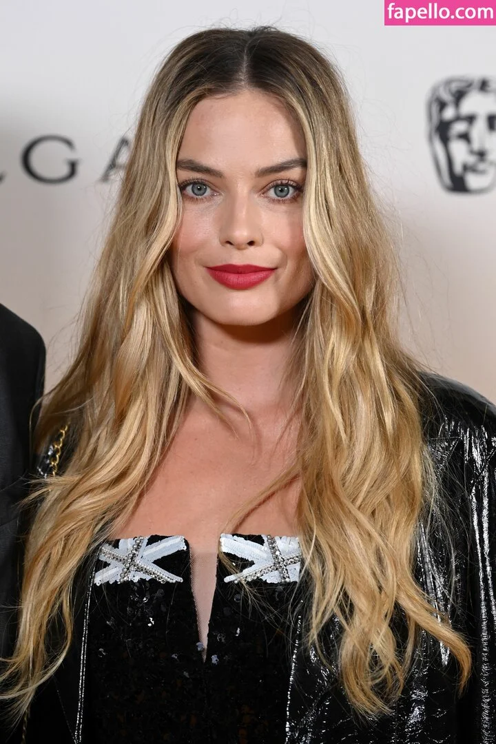 Margot Robbie Onlyfans Photo Gallery 
