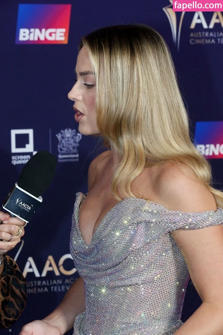 Margot Robbie Onlyfans Photo Gallery 
