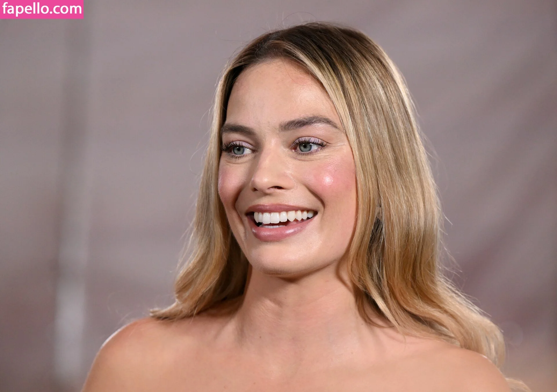Margot Robbie Onlyfans Photo Gallery 