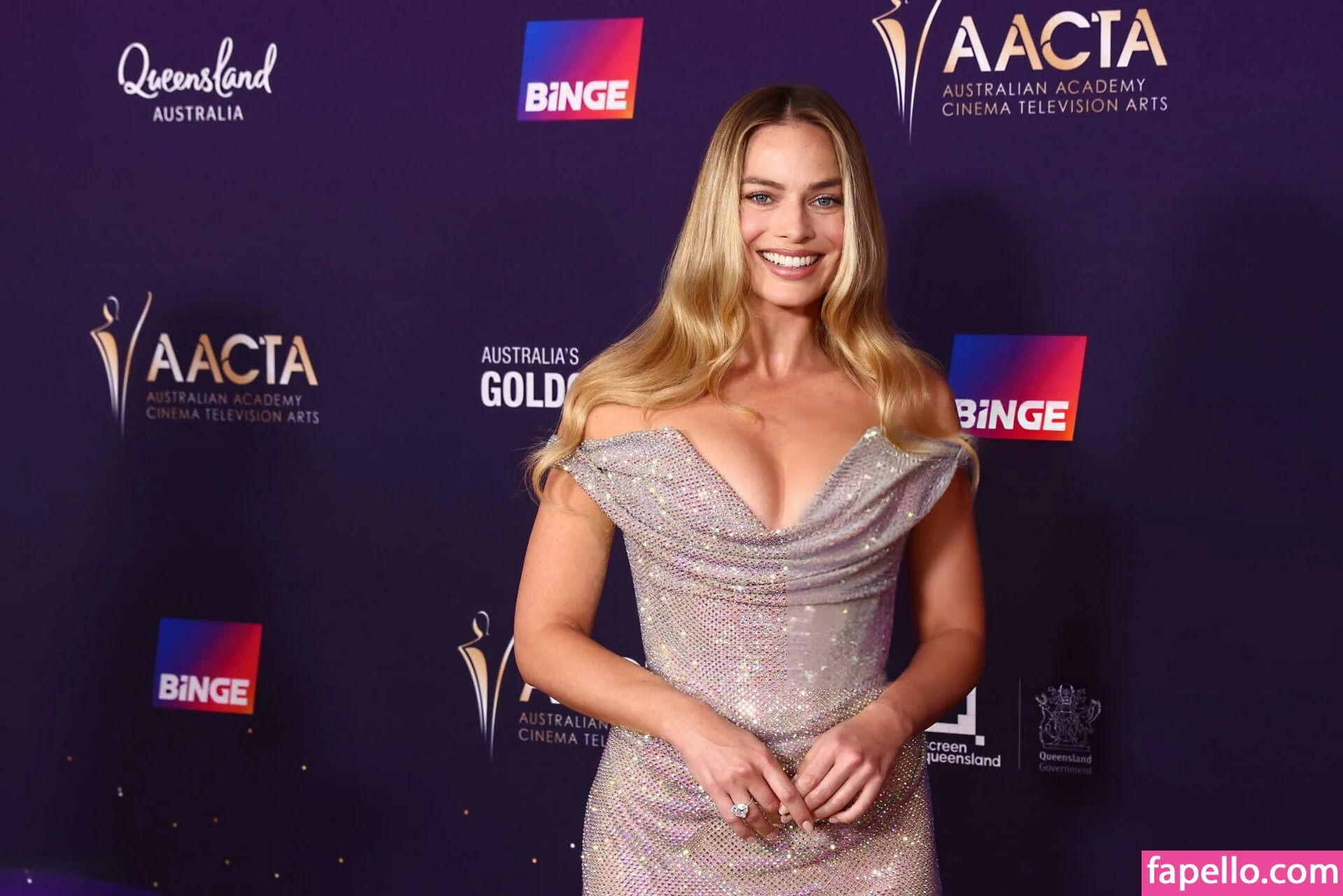 Margot Robbie Onlyfans Photo Gallery 