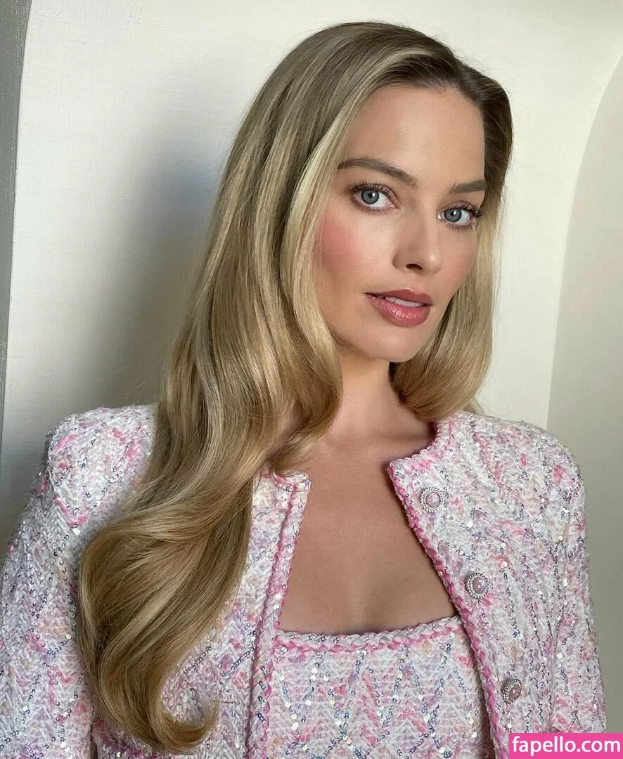 Margot Robbie Onlyfans Photo Gallery 