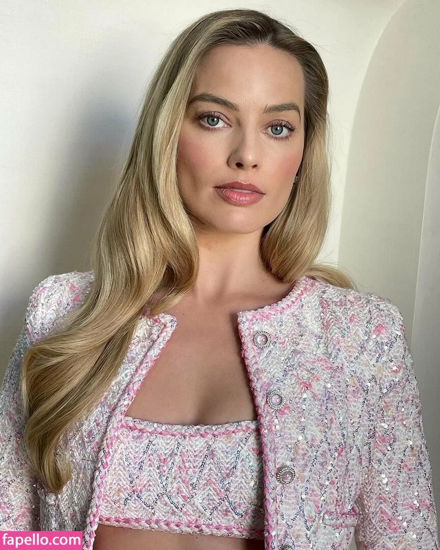 Margot Robbie Onlyfans Photo Gallery 
