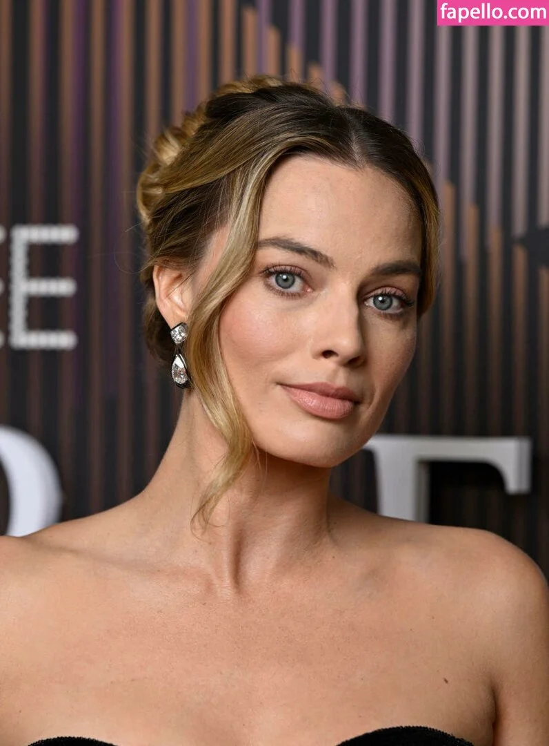 Margot Robbie Onlyfans Photo Gallery 