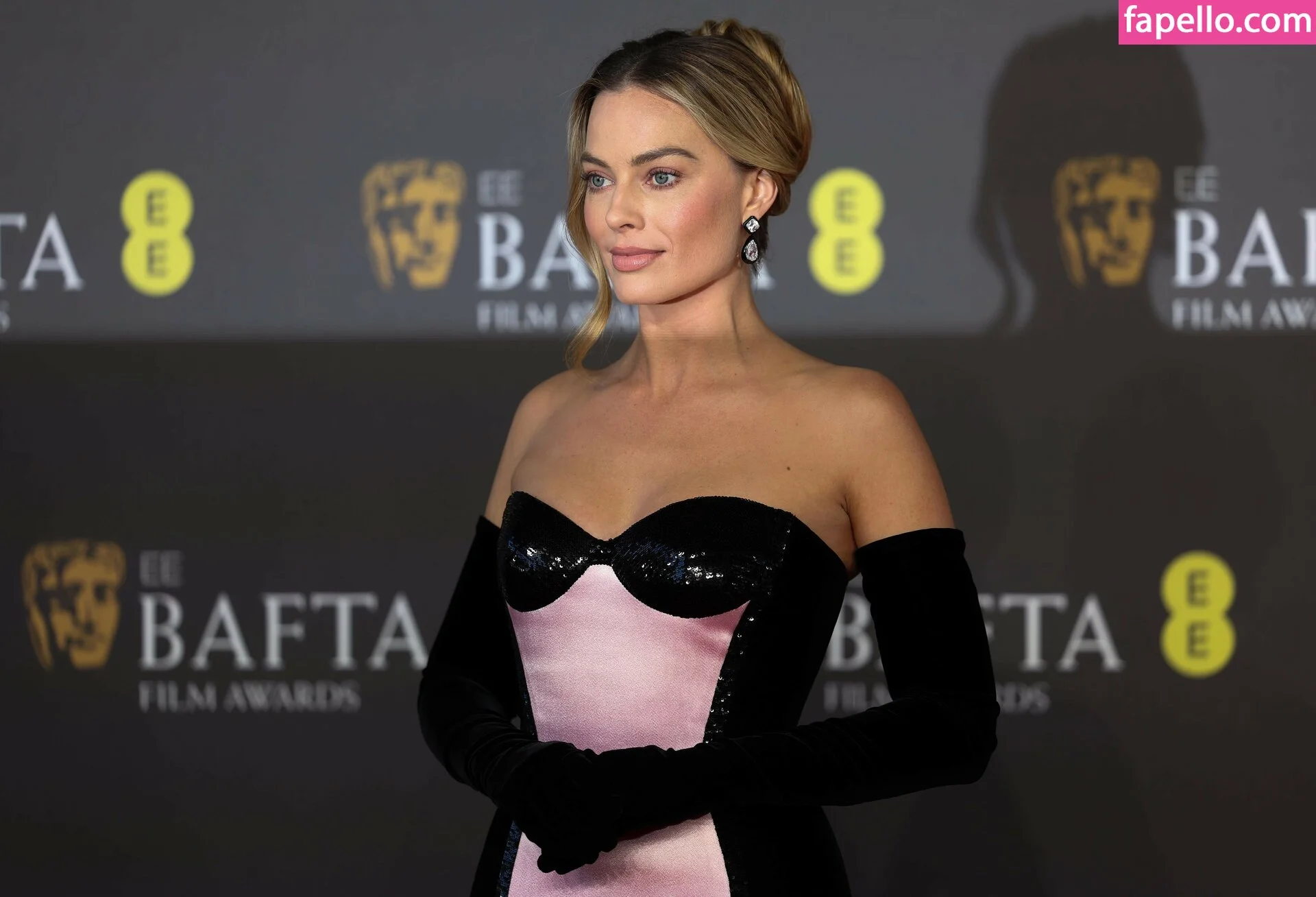 Margot Robbie Onlyfans Photo Gallery 