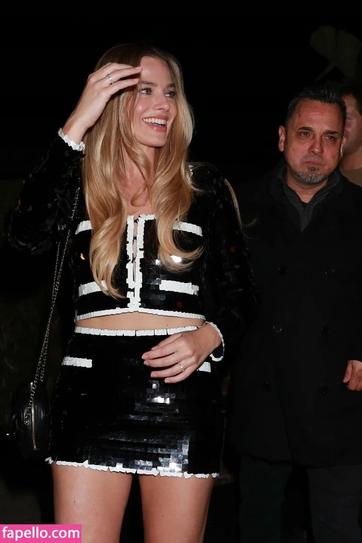 Margot Robbie Onlyfans Photo Gallery 