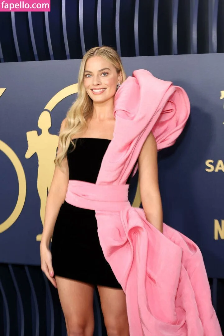 Margot Robbie Onlyfans Photo Gallery 