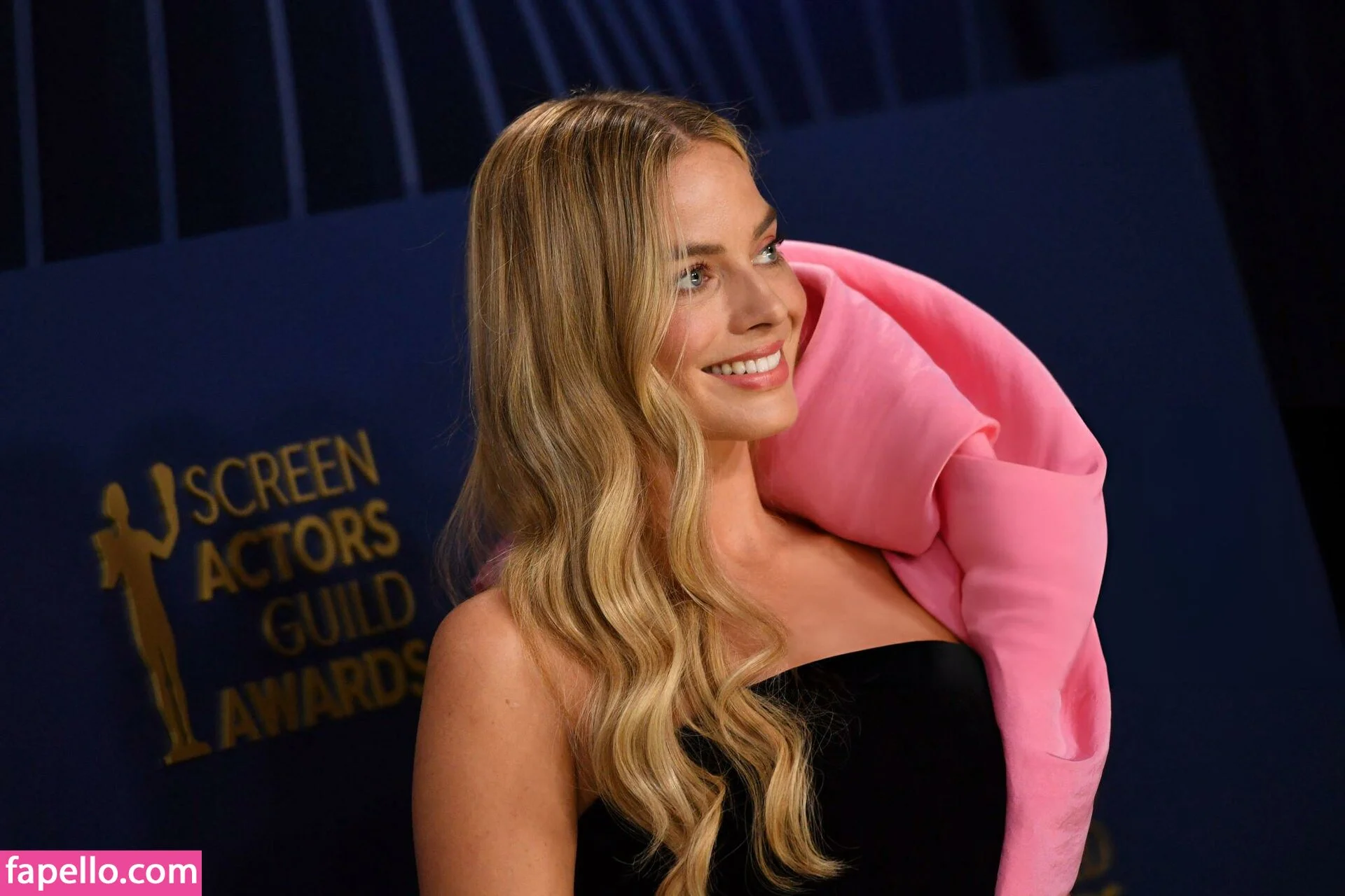 Margot Robbie Onlyfans Photo Gallery 