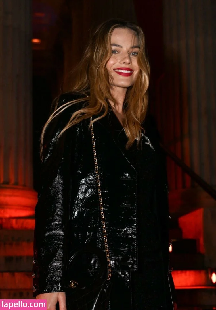 Margot Robbie Onlyfans Photo Gallery 