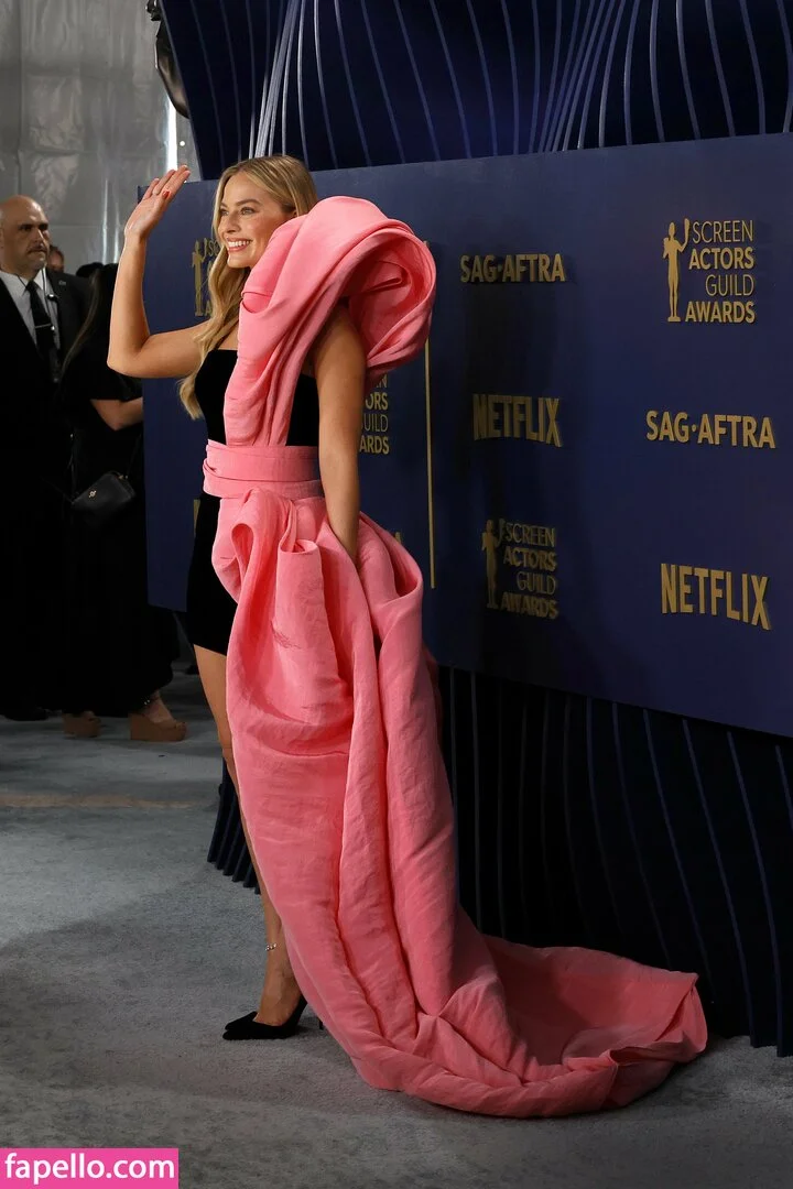 Margot Robbie Onlyfans Photo Gallery 