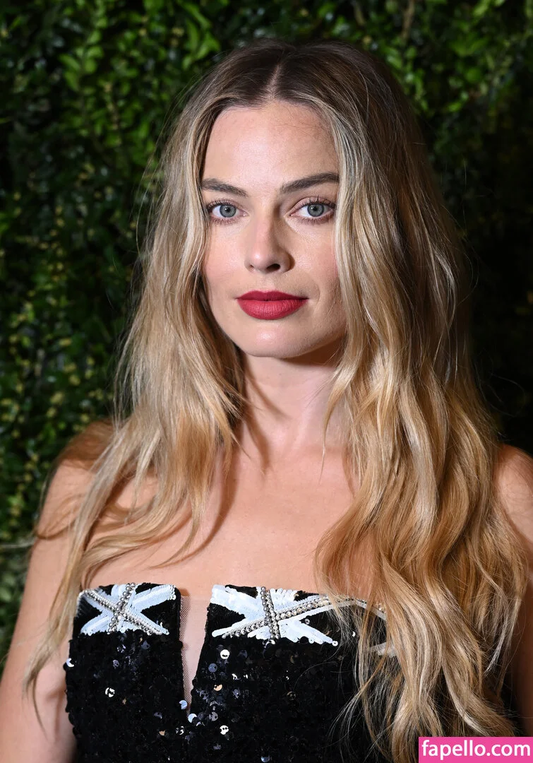 Margot Robbie Onlyfans Photo Gallery 