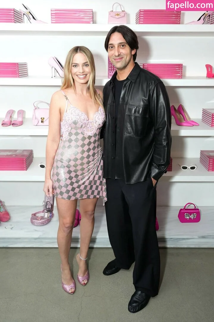 Margot Robbie Onlyfans Photo Gallery 