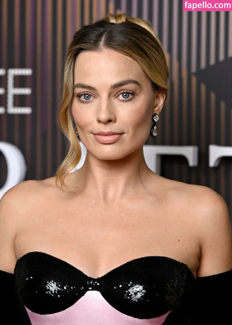 Margot Robbie Onlyfans Photo Gallery 