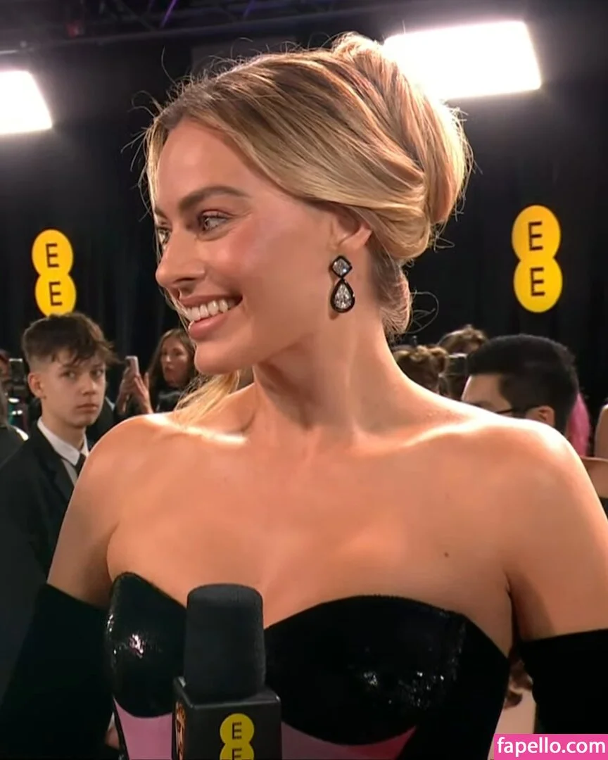 Margot Robbie Onlyfans Photo Gallery 