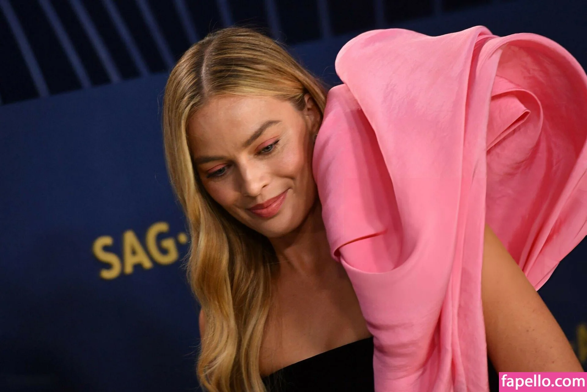 Margot Robbie Onlyfans Photo Gallery 