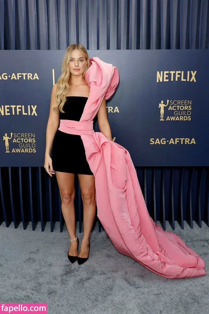 Margot Robbie Onlyfans Photo Gallery 