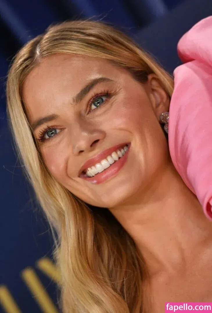 Margot Robbie Onlyfans Photo Gallery 