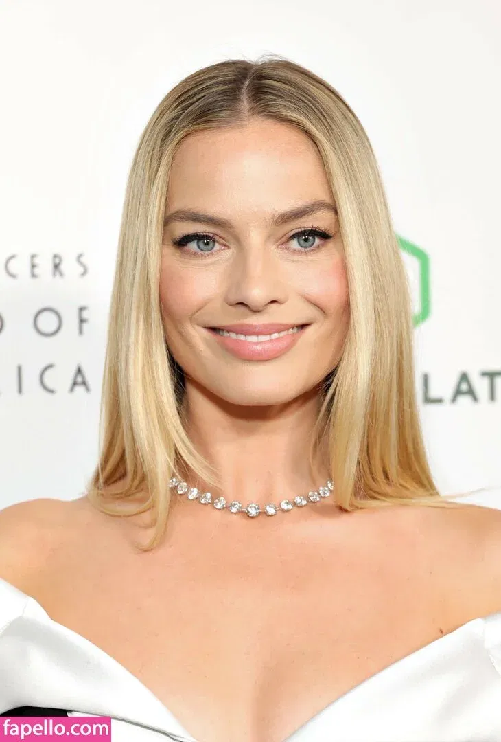 Margot Robbie Onlyfans Photo Gallery 