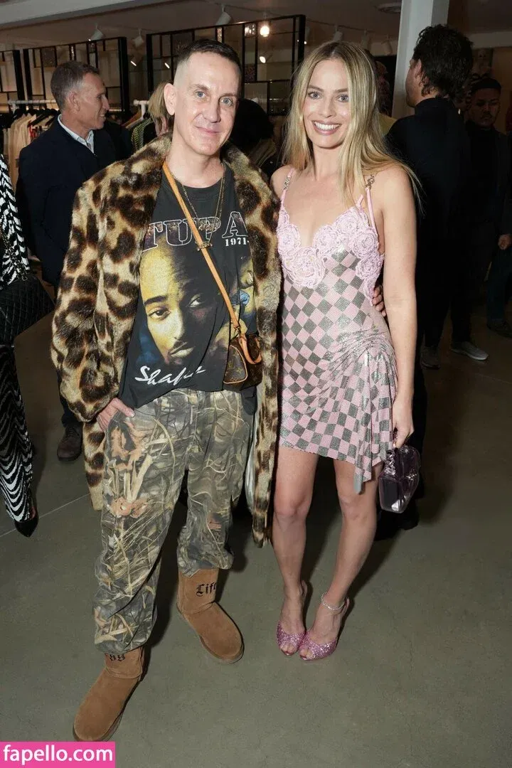 Margot Robbie Onlyfans Photo Gallery 