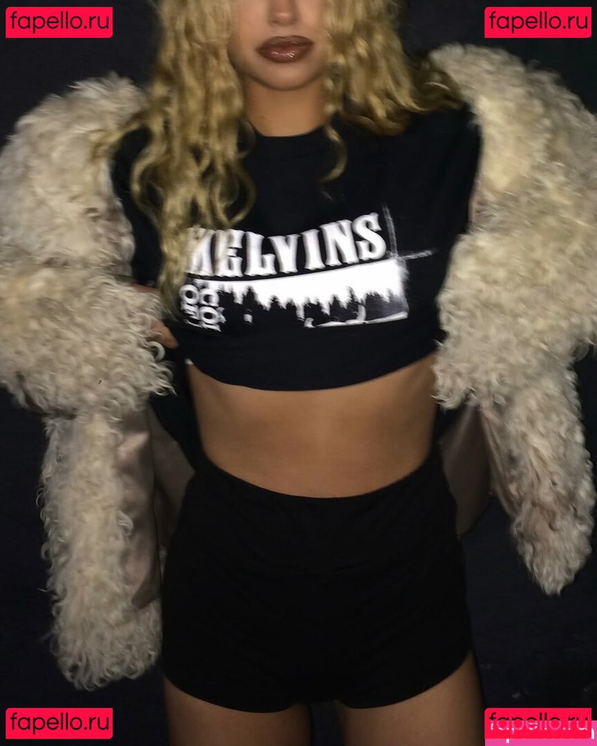 Tommy Genesis Nude Onlyfans Photo 15