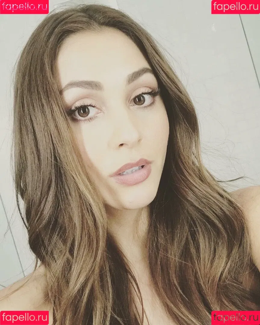 Lindsey Morgan Onlyfans Photo Gallery 