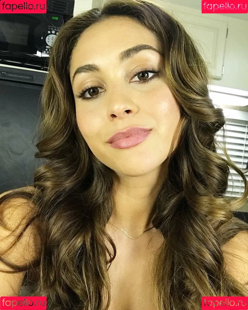 Lindsey Morgan Onlyfans Photo Gallery 