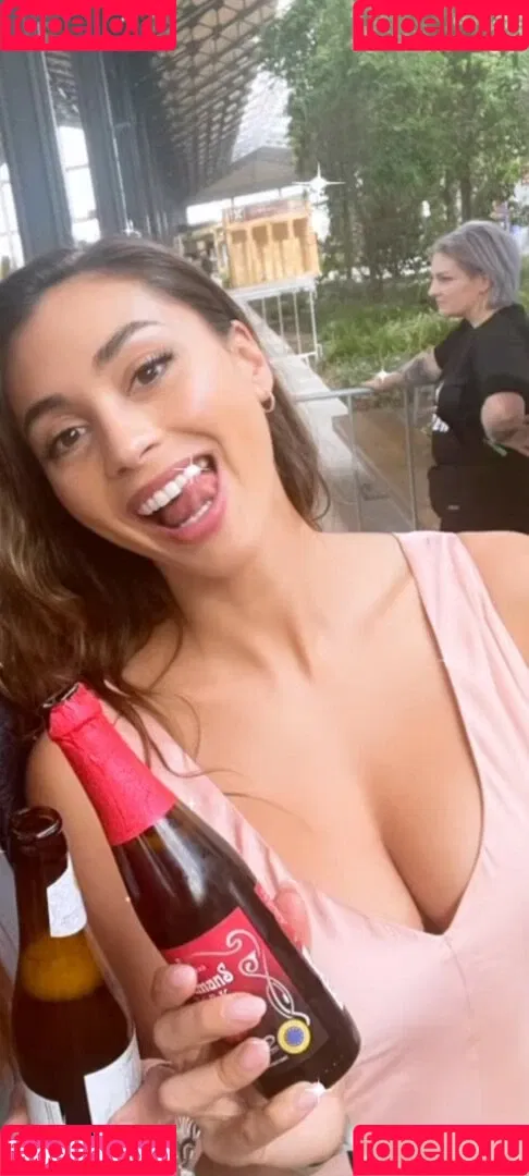 Lindsey Morgan Onlyfans Photo Gallery 