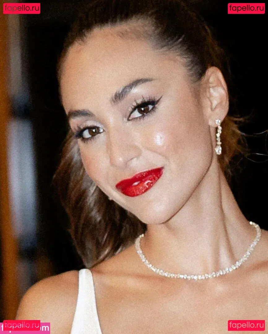 Lindsey Morgan Onlyfans Photo Gallery 