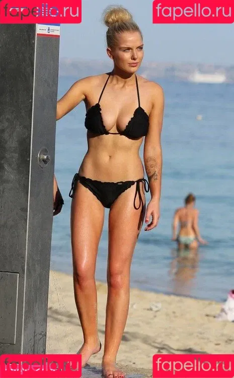 Helen Flanagan Onlyfans Photo Gallery 
