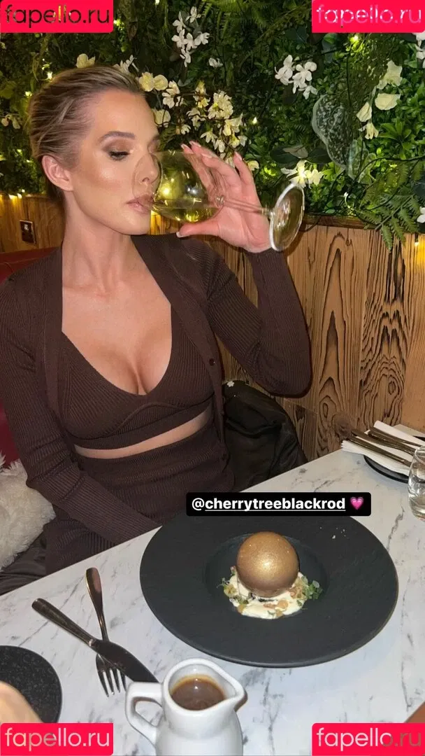 Helen Flanagan Onlyfans Photo Gallery 